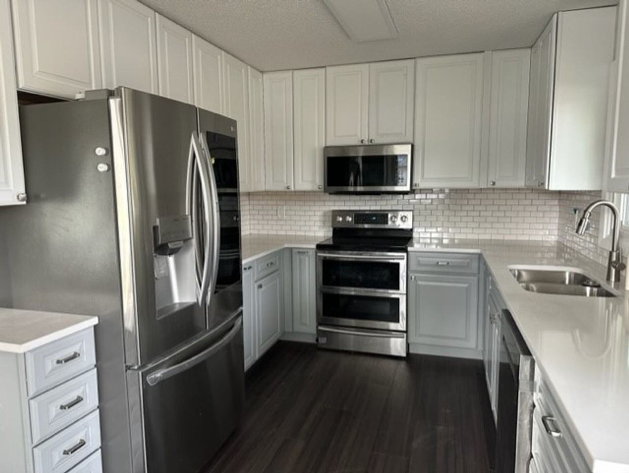 699 80th Ave Ne - Photo 3 of 17