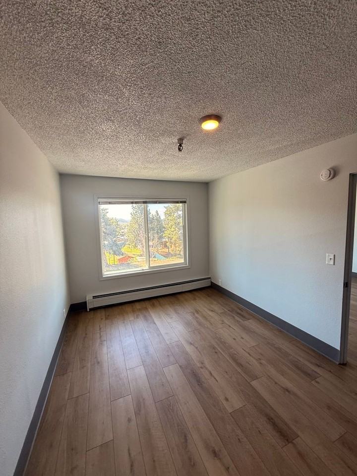 151 N Williams Ave #317 - Photo 5 of 8