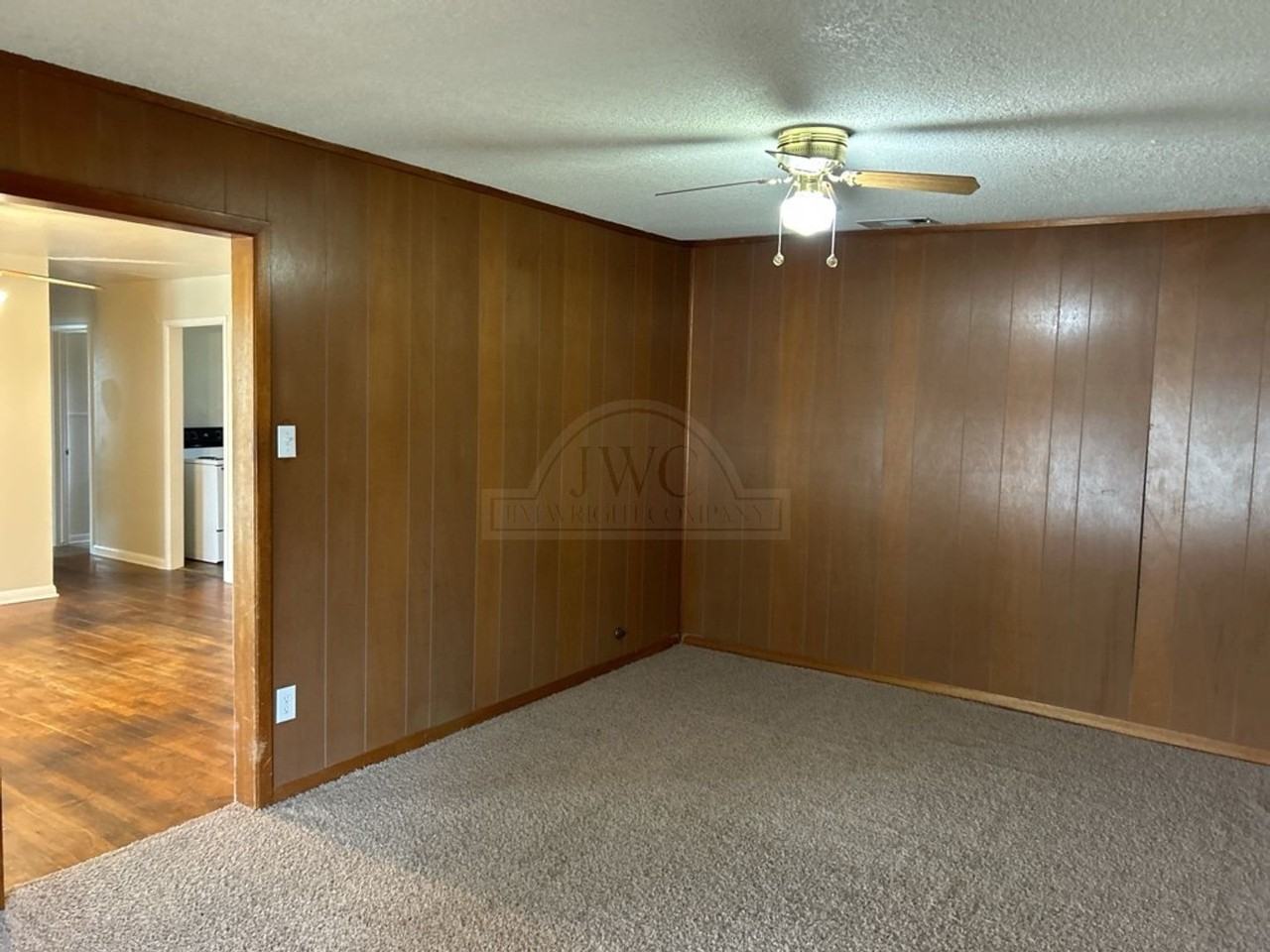 408 Allen St - Photo 6 of 26