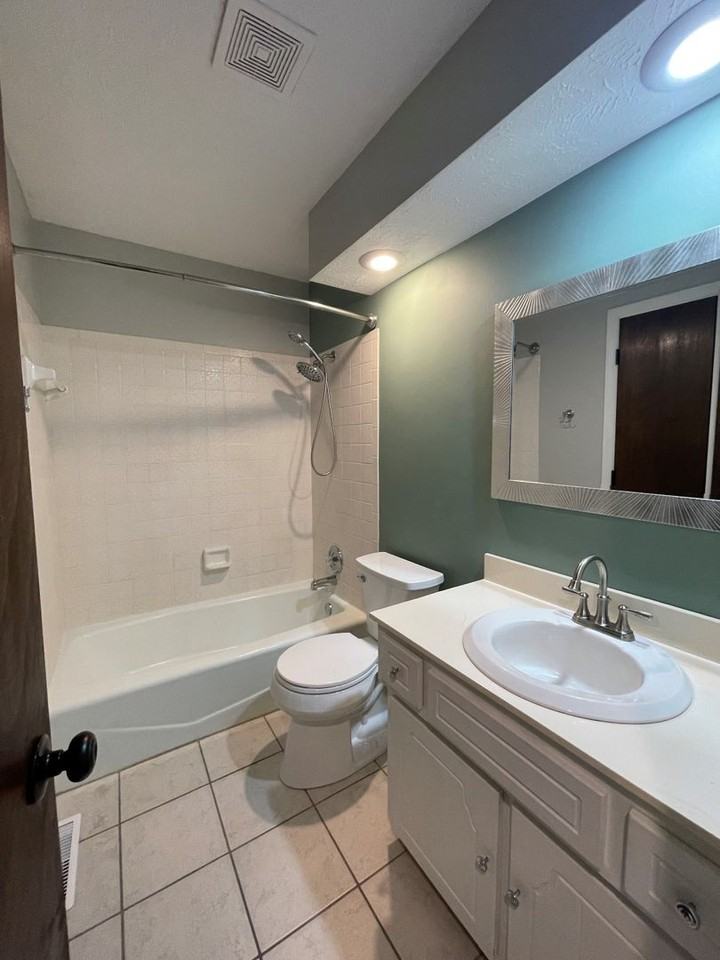 1206 Beechwood Ave - Photo 7 of 31
