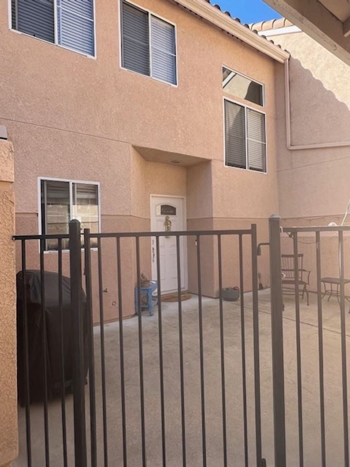 1239 Chaparral Cir - Photo 3 of 14