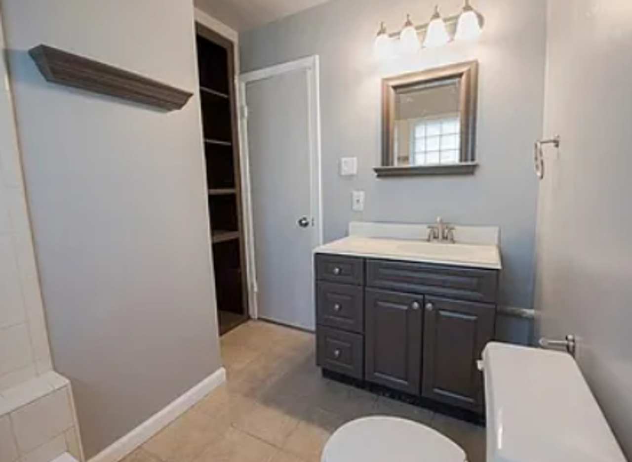 1117 W Tucker Blvd - Photo 5 of 9