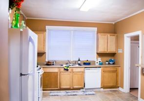 323 S Mckinley Ave - Photo 1 of 1