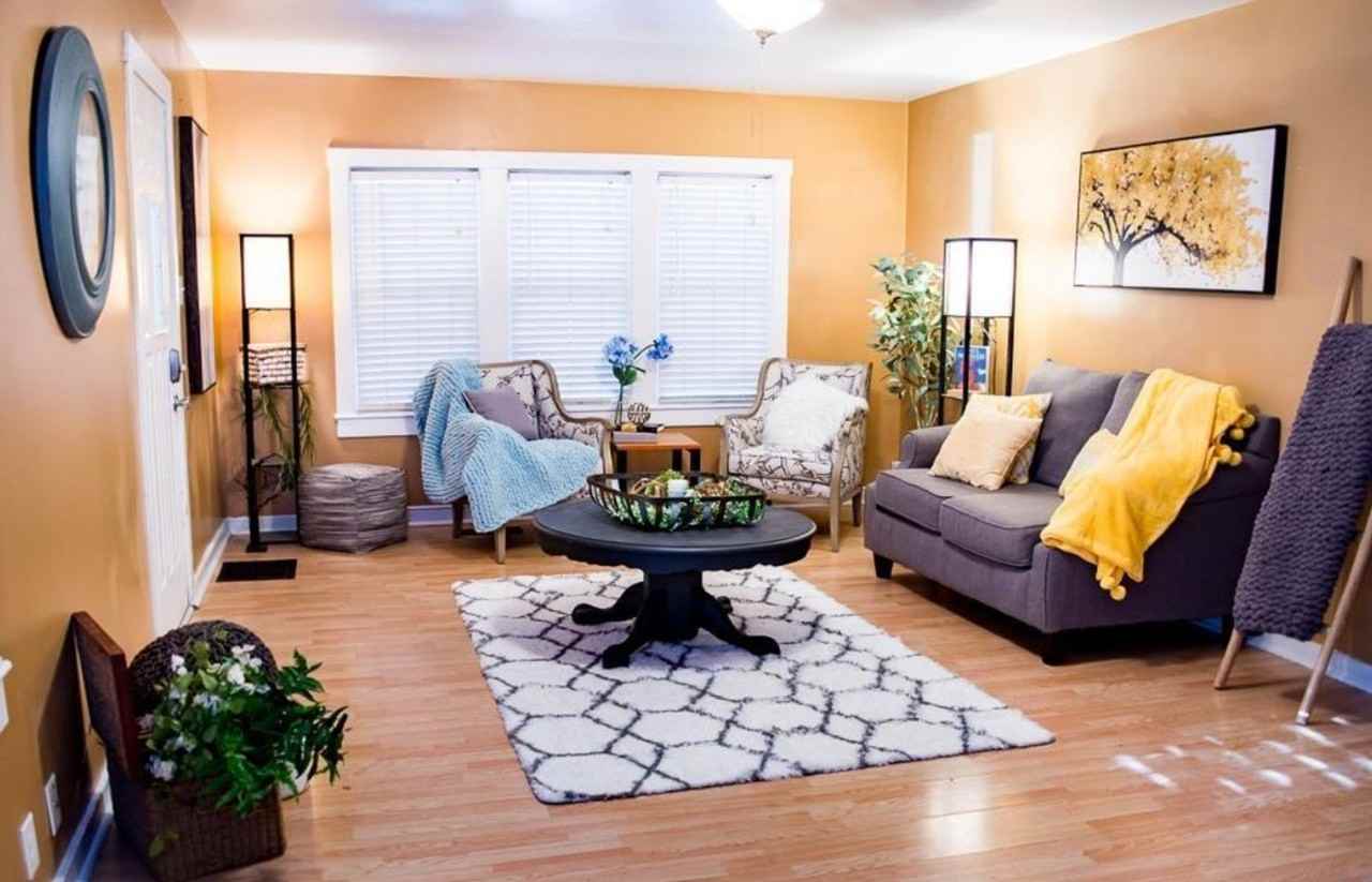 323 S Mckinley Ave - Photo 3 of 7