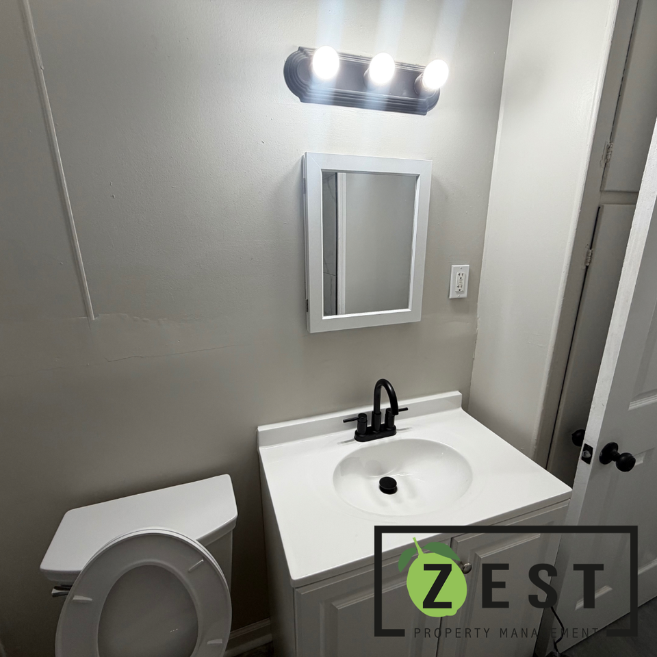 19450 Norwood St - Photo 4 of 14