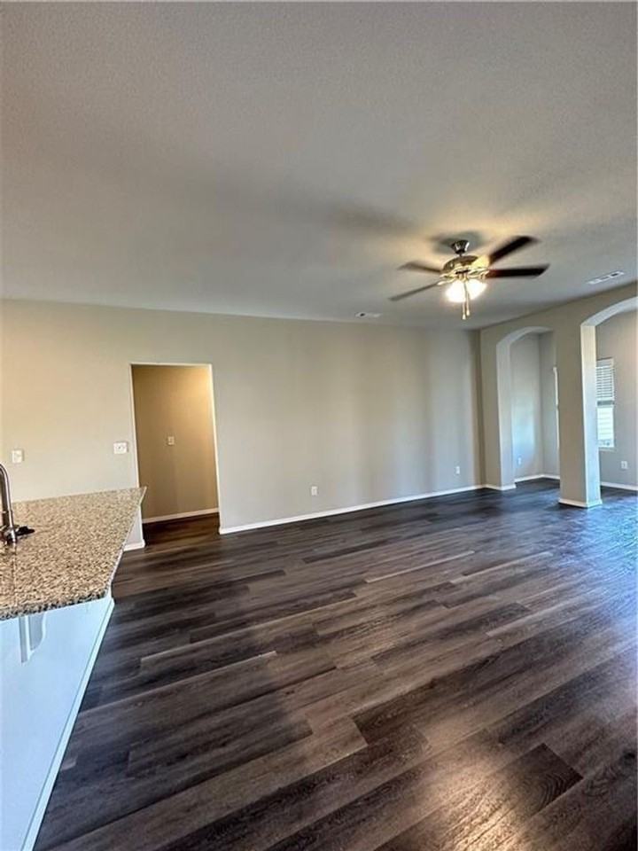 6801 Sw Chestnut Hill Rd - Photo 4 of 15