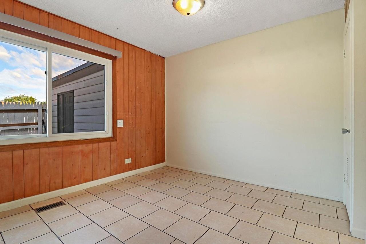 5625 Court Leona - Photo 6 of 15