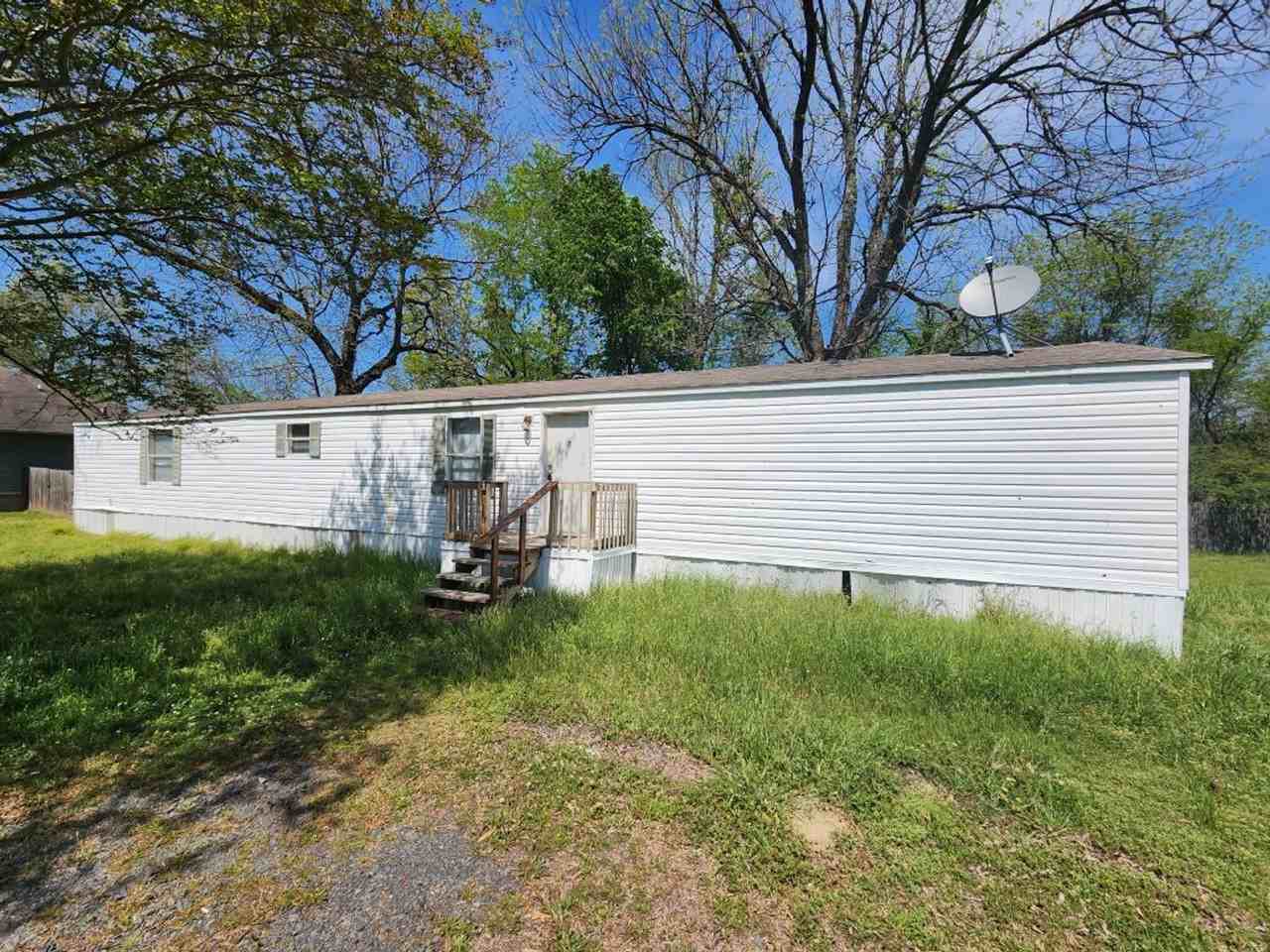 15 Wilma Ln - Photo 2 of 20