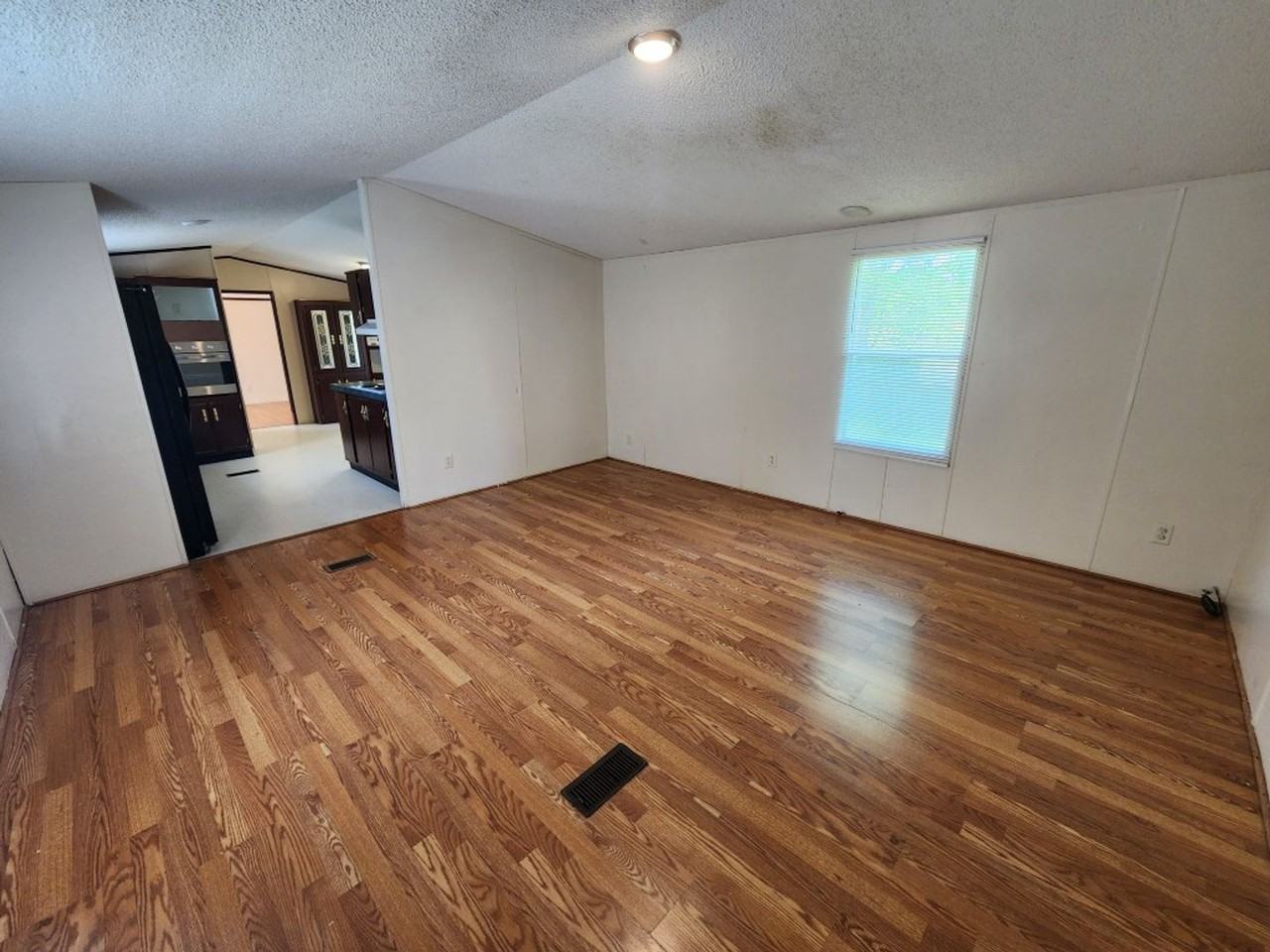 15 Wilma Ln - Photo 3 of 20