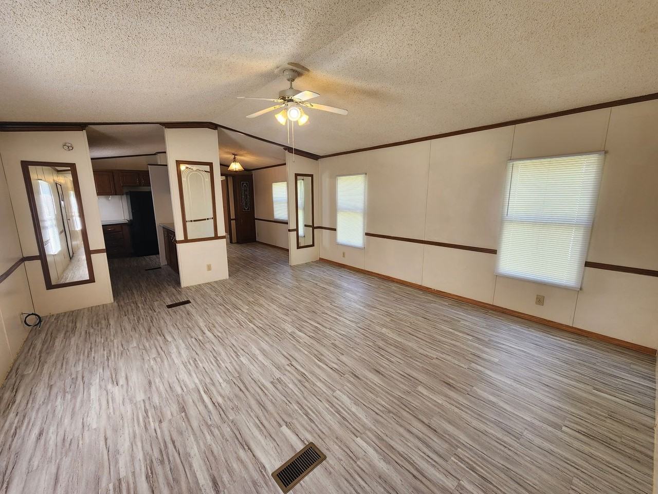 33 Wilma Ln - Photo 3 of 16