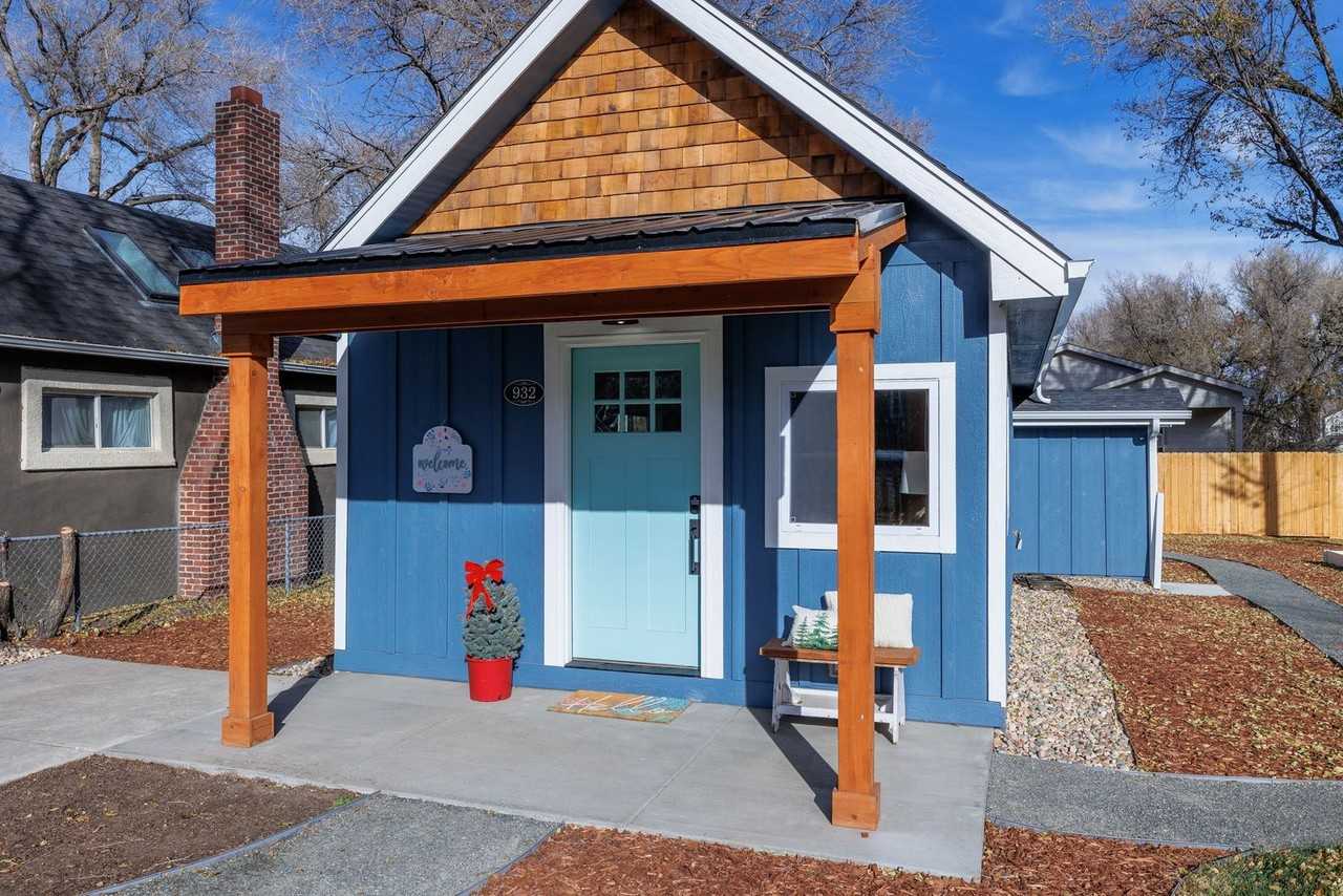 932 E Vermijo Ave - Photo 3 of 24