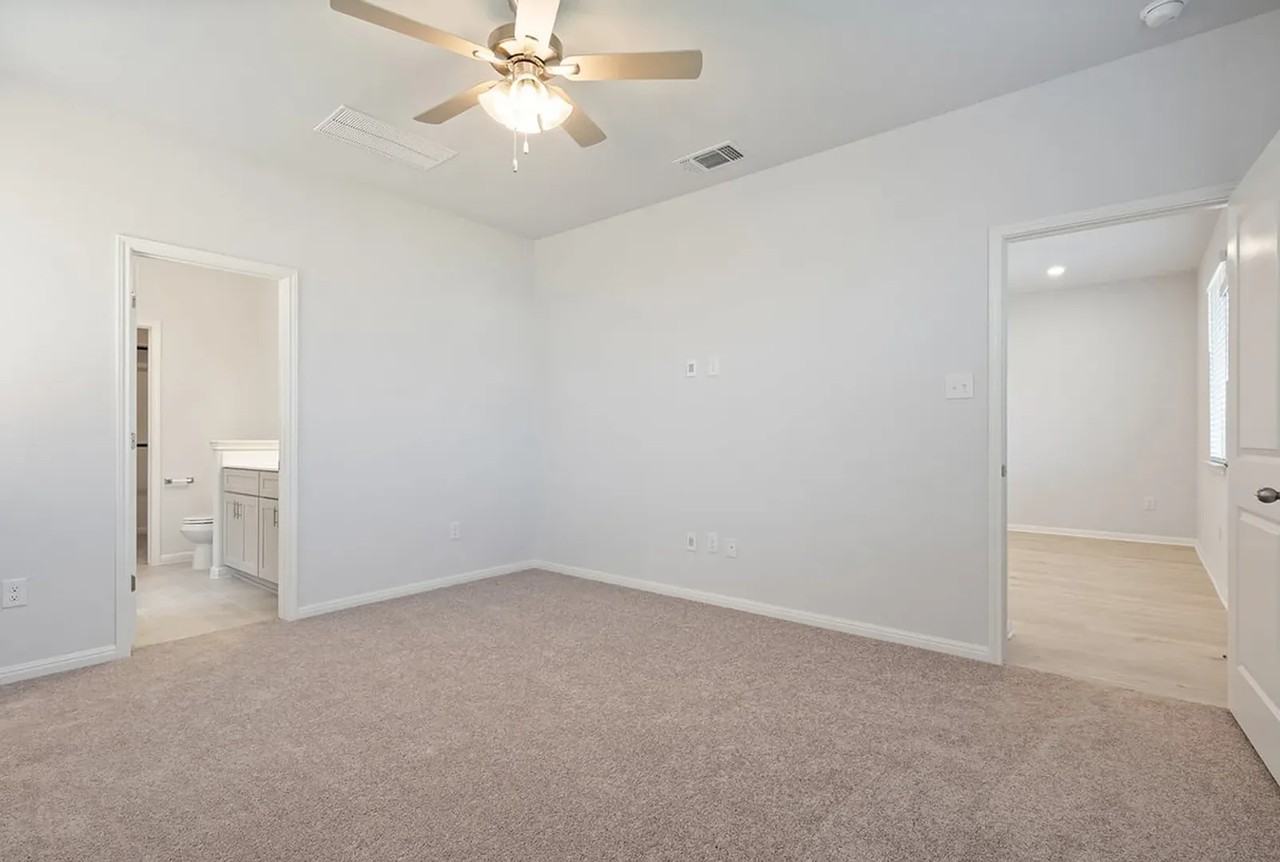 708 Backstays Loop - Photo 7 of 13