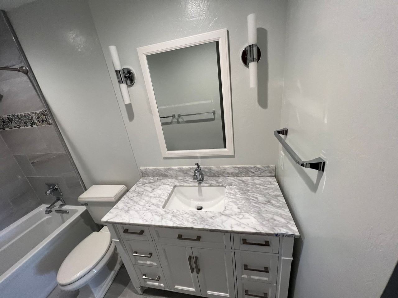 8045 S Lake Cir - Photo 4 of 8