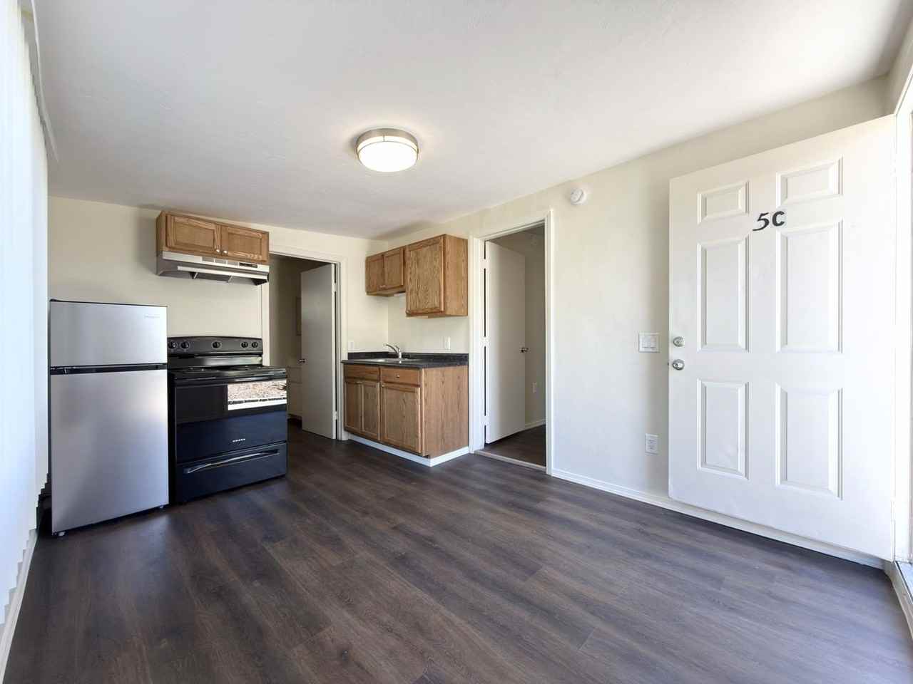 693 Hillside Ter - Photo 3 of 10