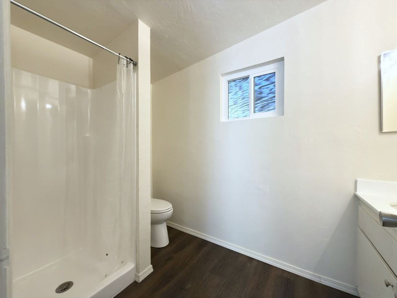 693 Hillside Ter - Photo 5 of 10