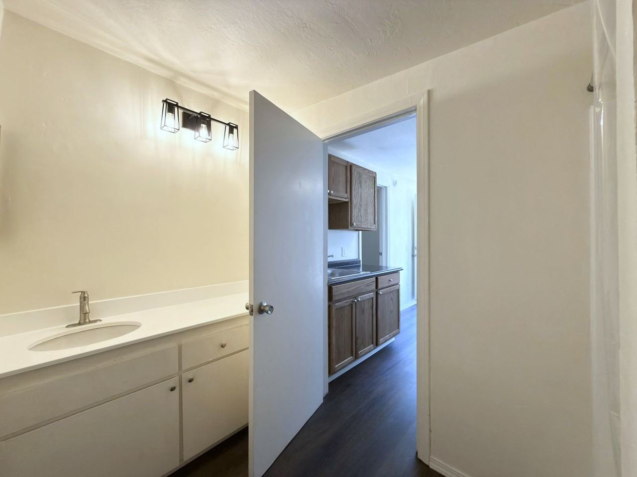 693 Hillside Ter - Photo 6 of 10