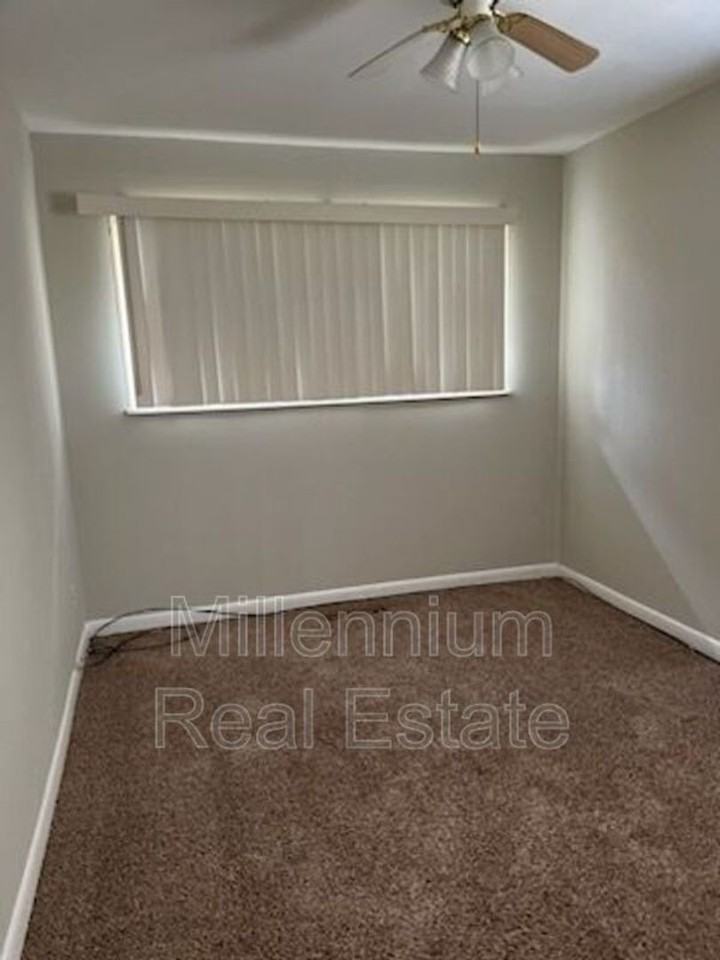 13001 Albany St - Photo 7 of 9