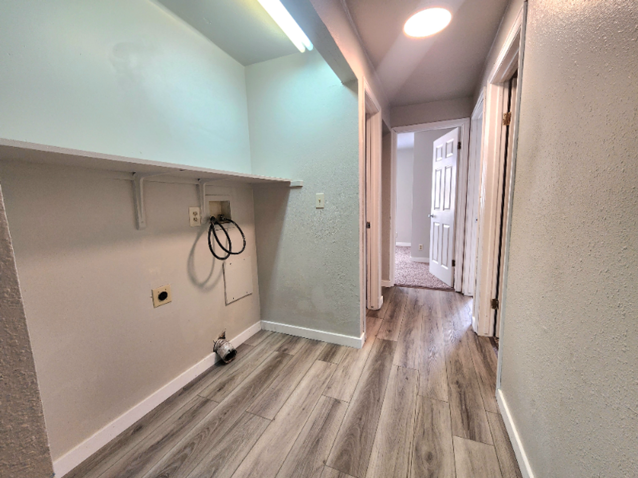 510 Moffat St - Photo 5 of 15