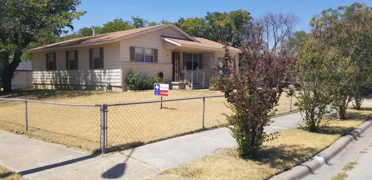 907 San Antonio St - Photo 3 of 19