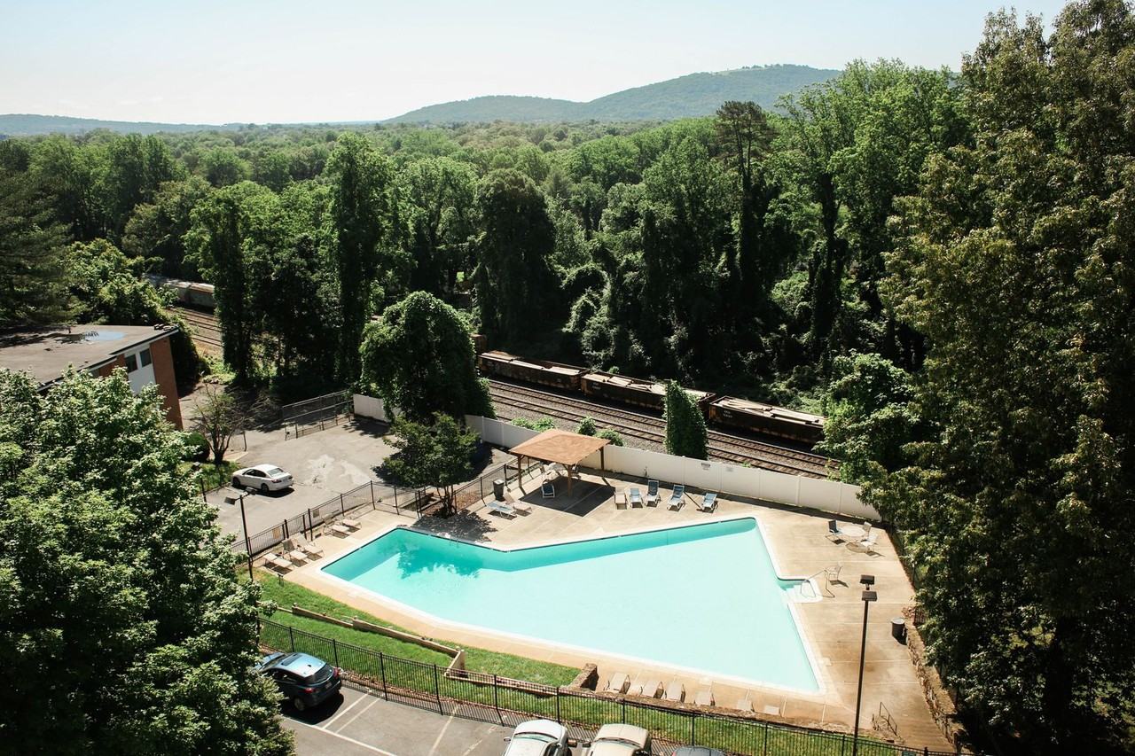 1800 Jefferson Park Ave #909 - Photo 6 of 6