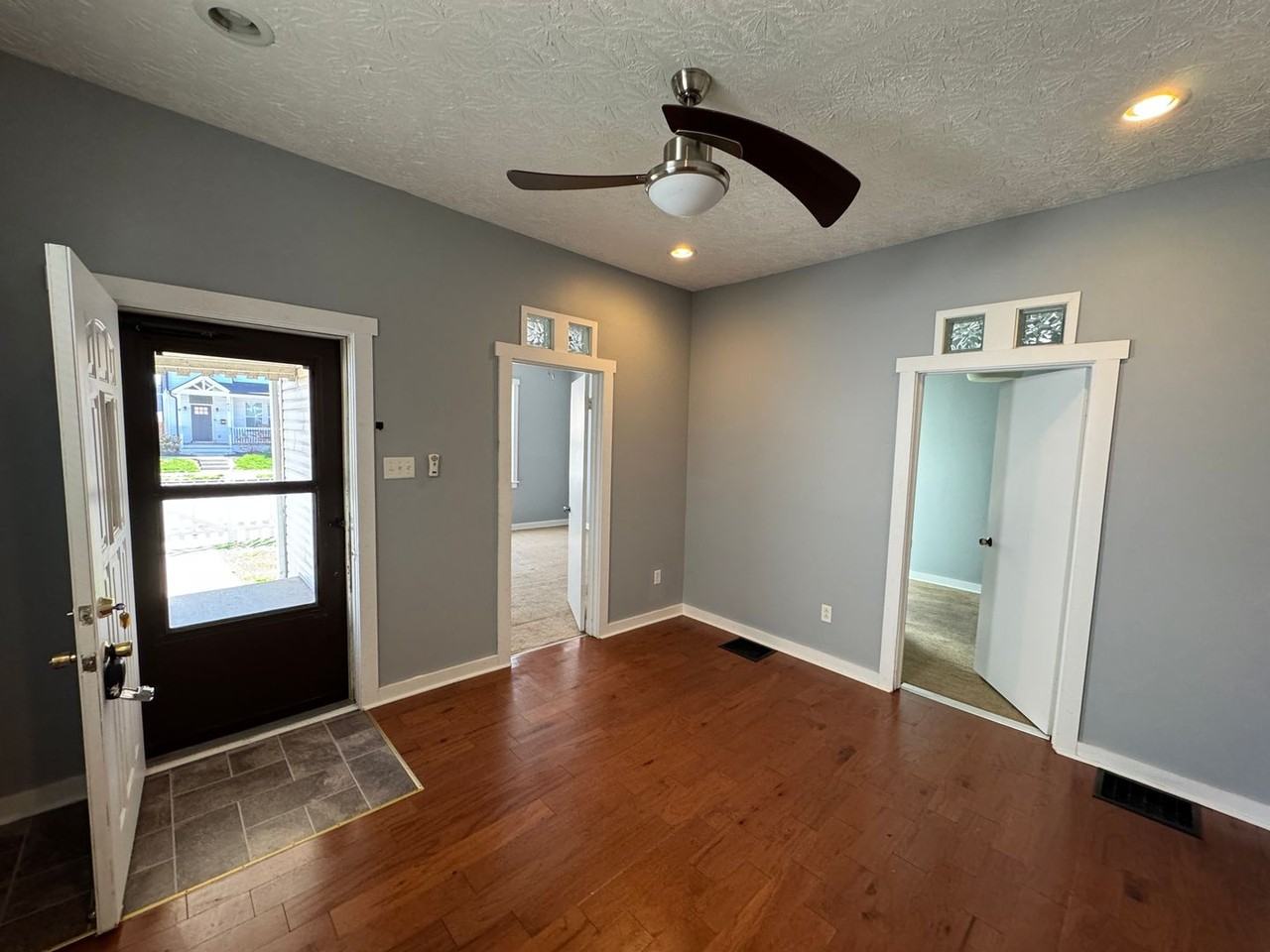 1426 English Ave - Photo 5 of 19