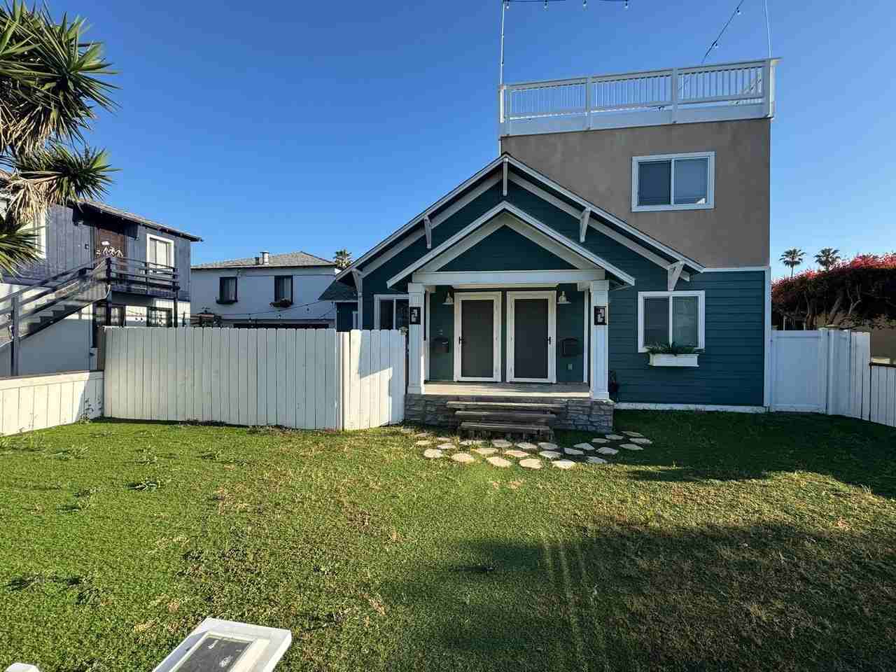 215 Evergreen Ave - Photo 2 of 15