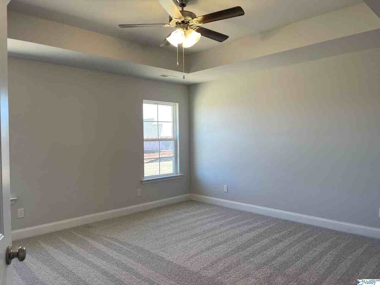 197 Abercorn Dr - Photo 6 of 8