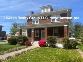 Maiden 1733 - Photo 1 of 1