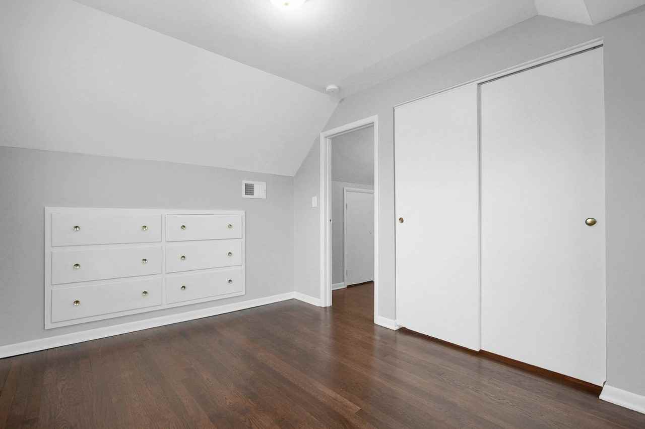 2229 Middlehurst Dr - Photo 6 of 24