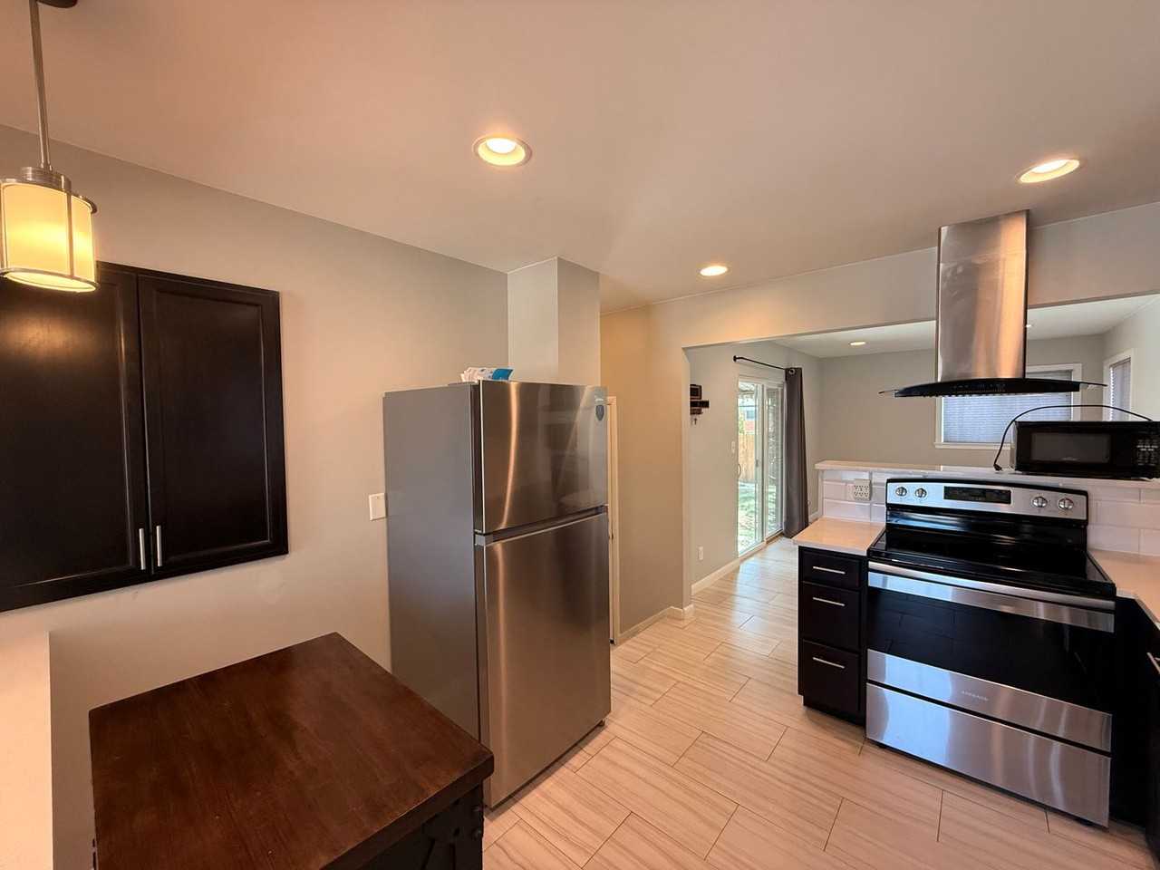 6911 Alan Dr - Photo 7 of 38