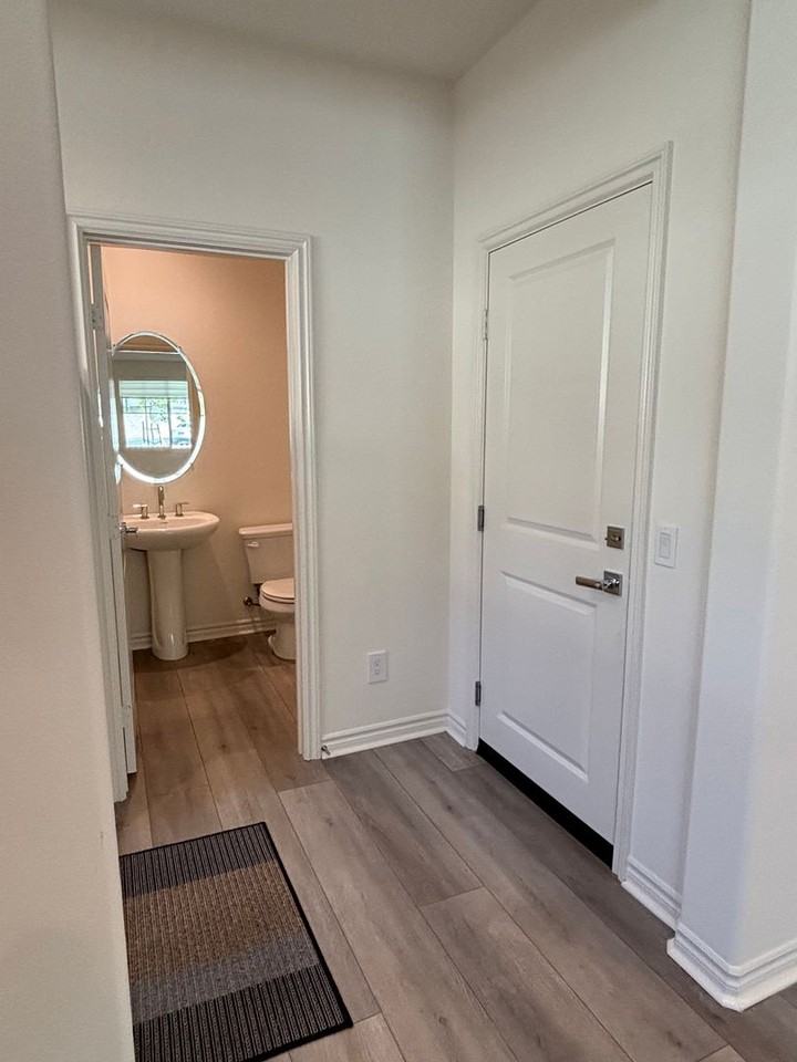 5706 Westmont Ln - Photo 6 of 30