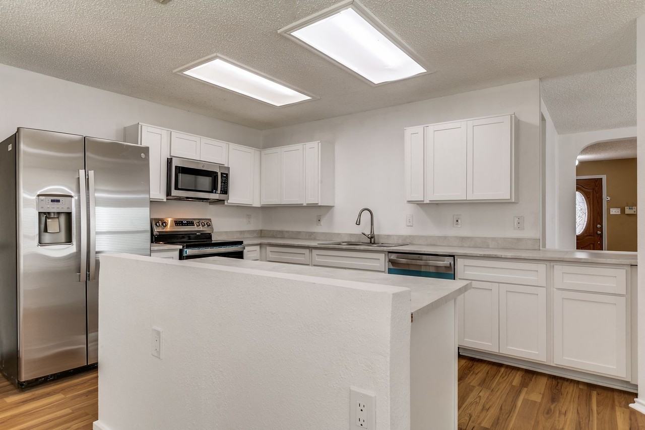 7851 Farlin Park Dr - Photo 4 of 25