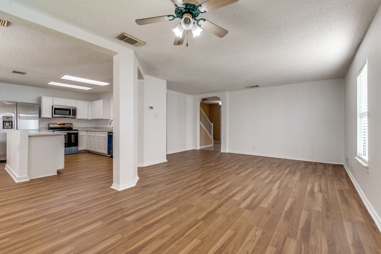 7851 Farlin Park Dr - Photo 5 of 25