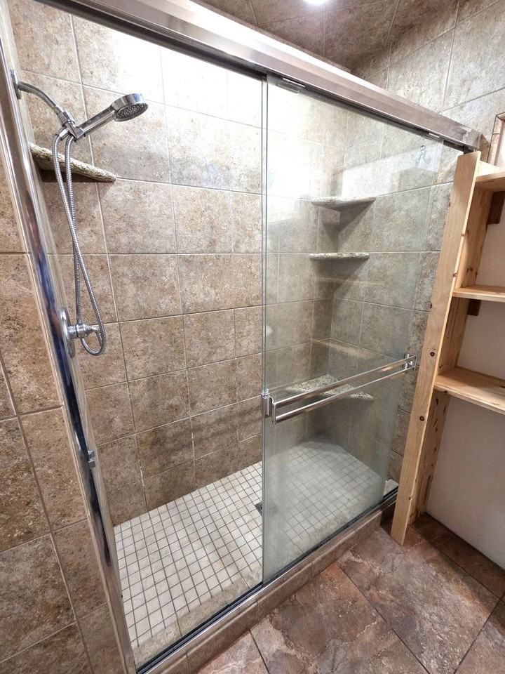 648 Auburn St - Photo 7 of 9