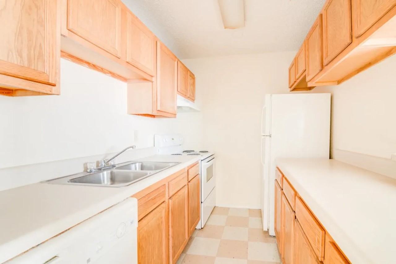 Eden Manor Apartments - Photo 4 of 50