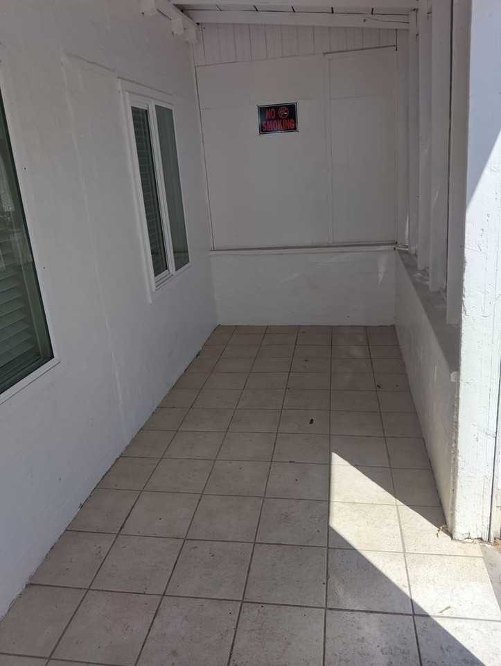 1340 W Hatcher Rd - Photo 2 of 6