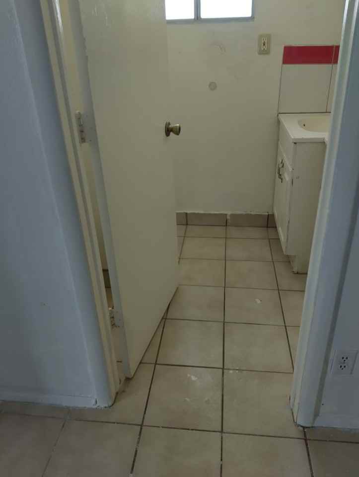 1340 W Hatcher Rd - Photo 4 of 6