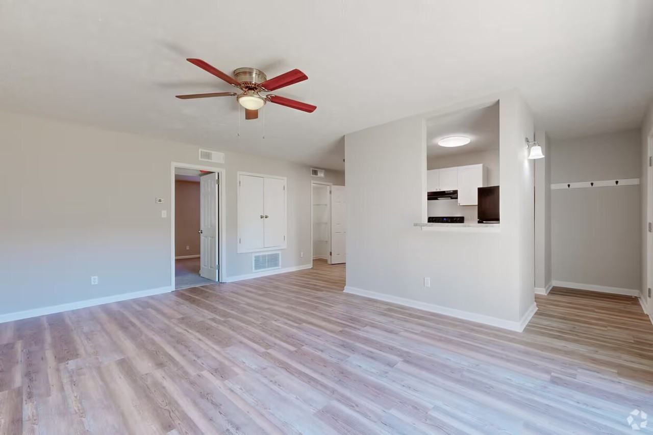 Governors Parc Apartments - Photo 4 of 38