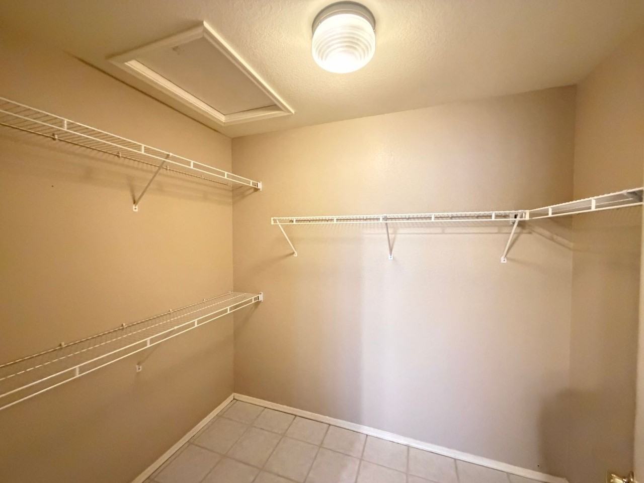 2852 Bluff Point Dr - Photo 6 of 10