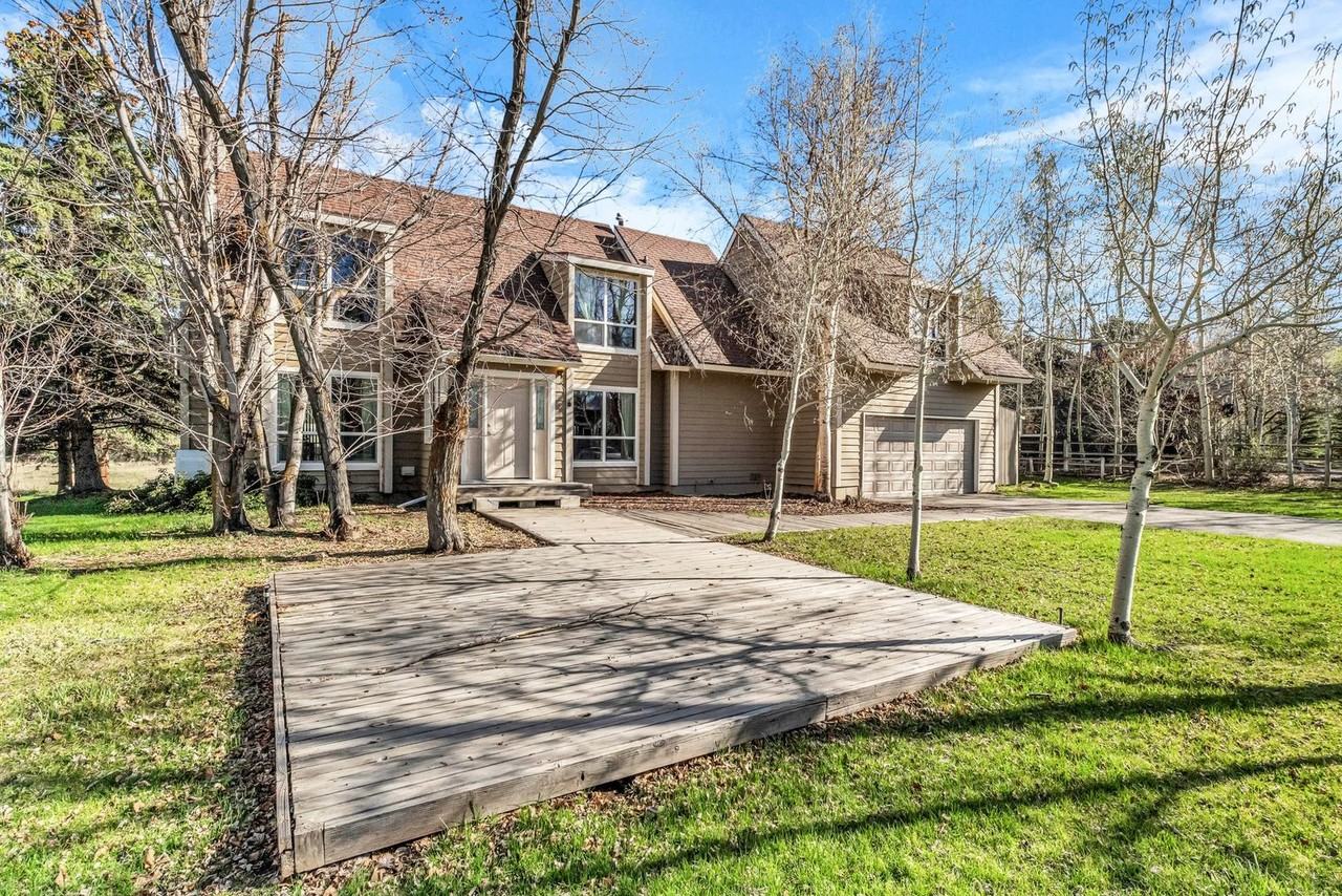 2035 Lucky John Dr - Photo 4 of 36