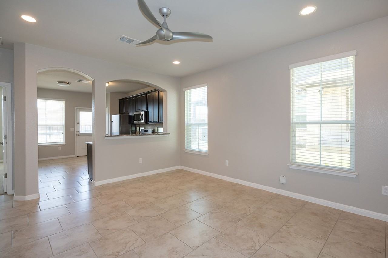 415 Epiphany Ln - Photo 7 of 24