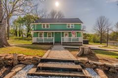 231 Broadway St - Photo 1 of 1