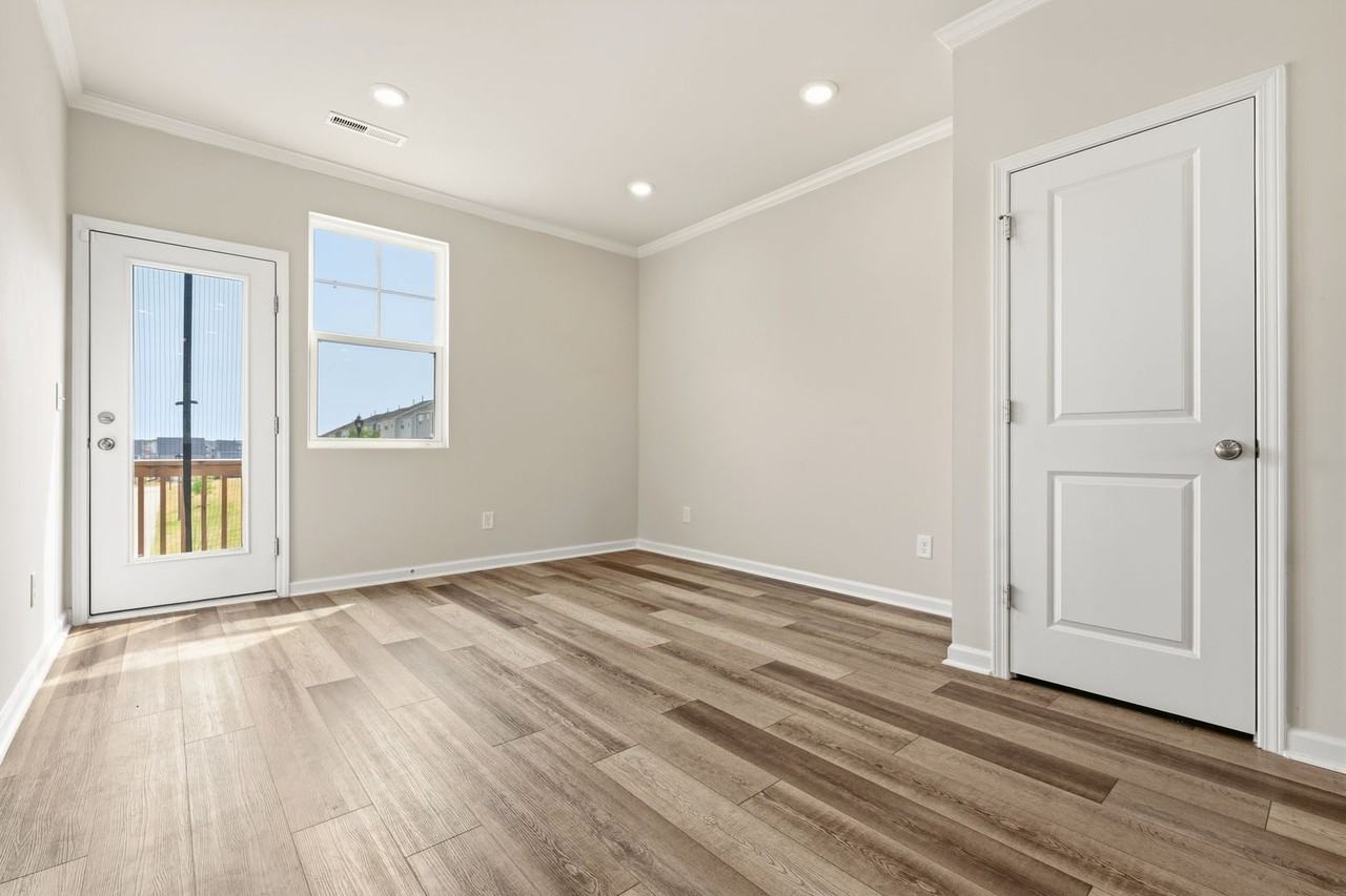 6512 Astor Elgin St - Photo 7 of 23