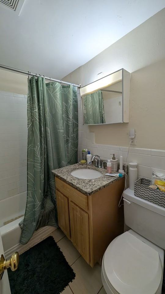 210 Babcock St - Photo 4 of 12