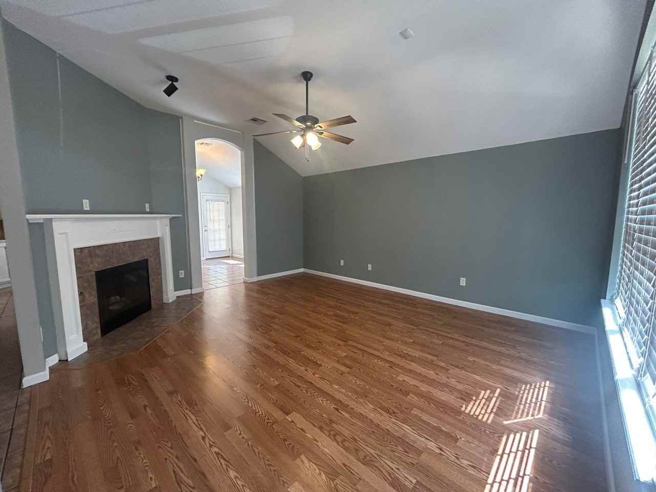 1925 Olde School Rd - Photo 3 of 17