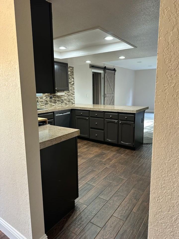 3615 Riverview Dr - Photo 5 of 40