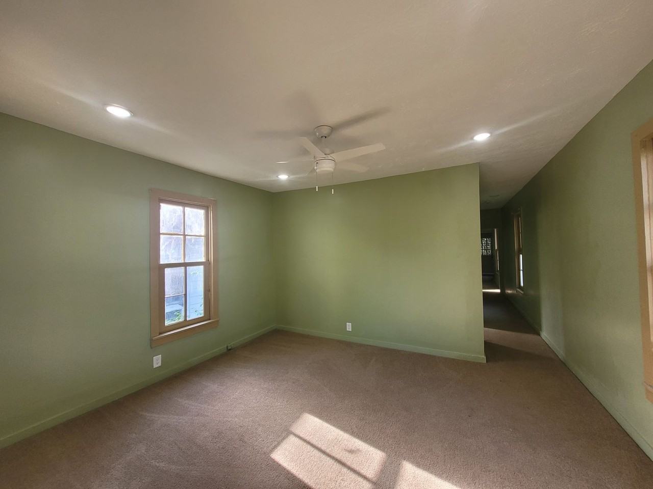 2724 9th St - Photo 2 of 9