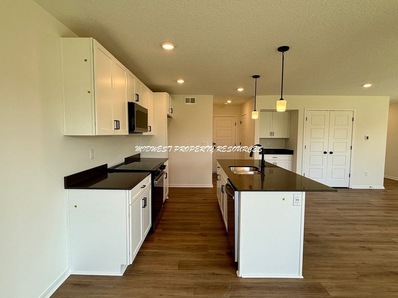 8801 Sw 10th St - Photo 4 of 27