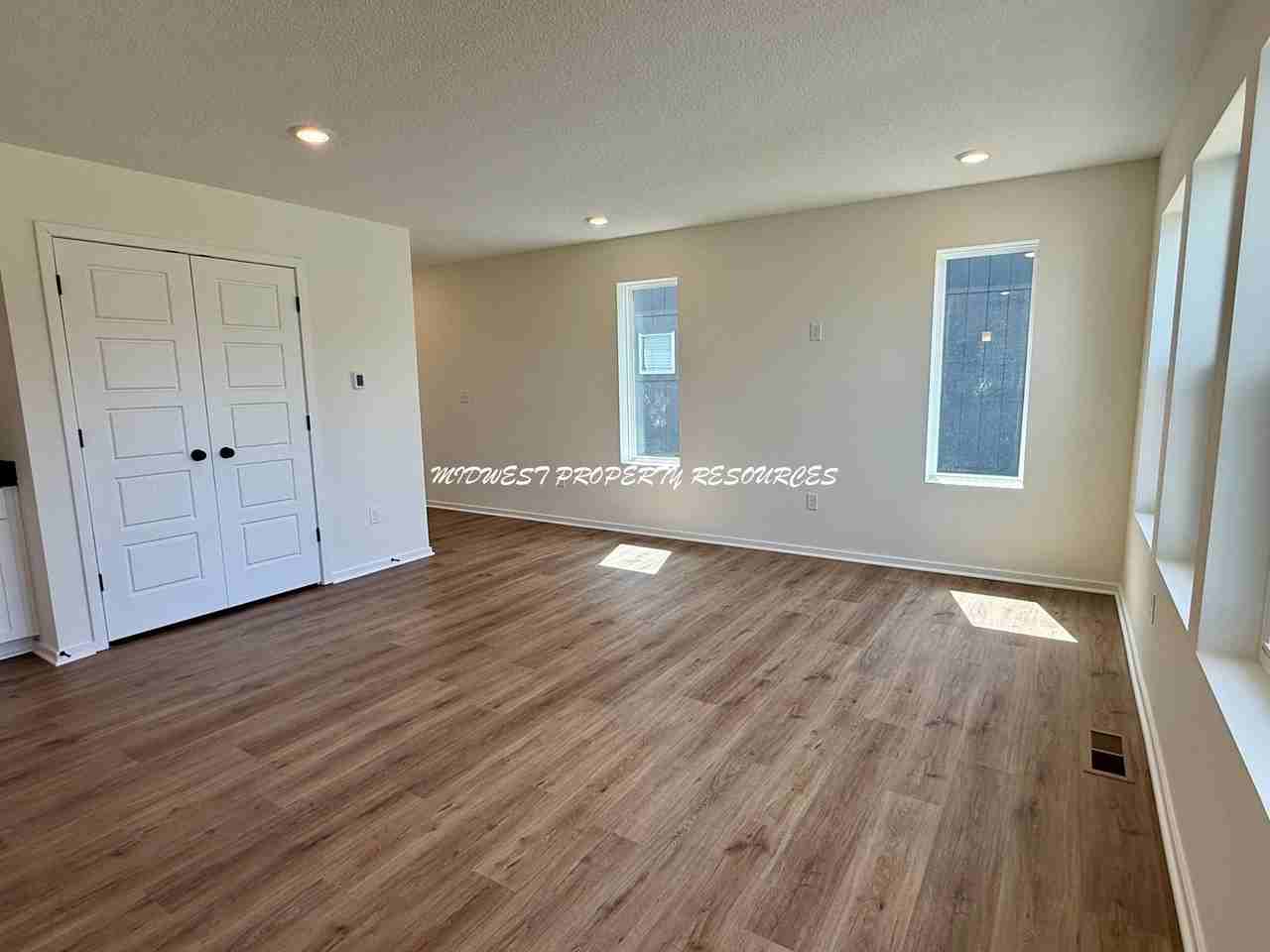 8801 Sw 10th St - Photo 6 of 27