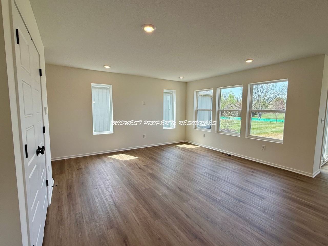 8789 Sw 10th St - Photo 6 of 26